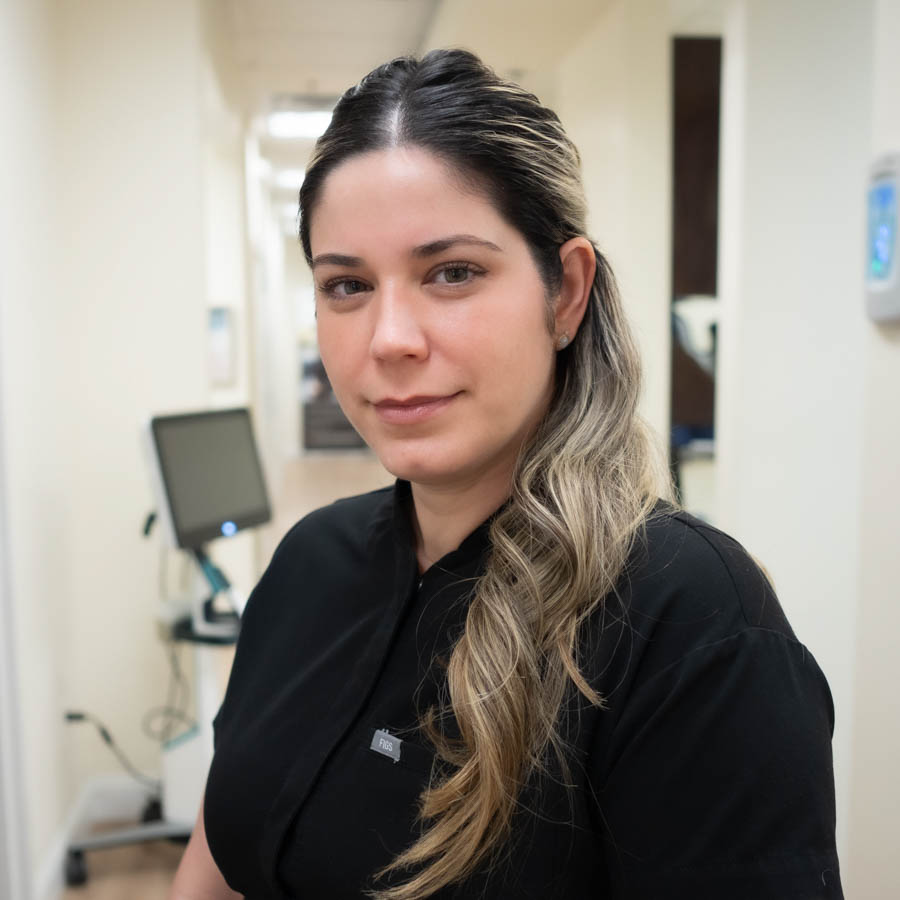 A photo of Ana Rodriguez, registered dental assistant at Aesthetic Dental-o2