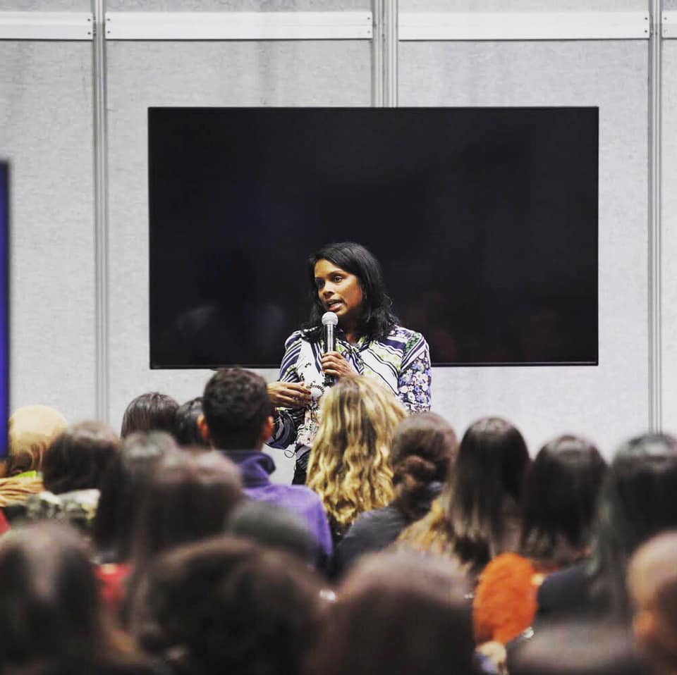 Dr. Chithra Durgam speaks to students at the American Student Dental Association event on Dental technology